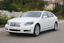 Lexus LS 600h L (photo courtey of Lexus)