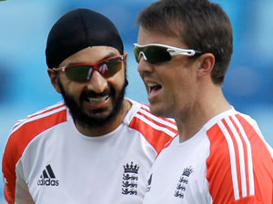 Monty Panesar and Graeme Swann