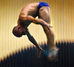 Pete Waterfield diving