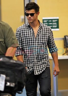 Taylor arriving in Vancouver