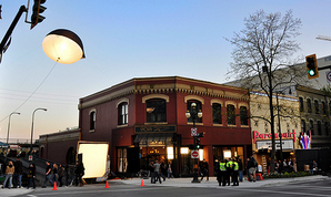 New Moon movie theatre set