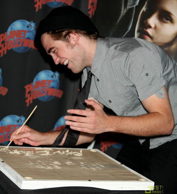 Rob at Planet Hollywood Times Square handprint ceremony