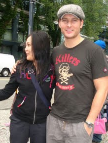 Peter Facinelli and a fan in Vancouver