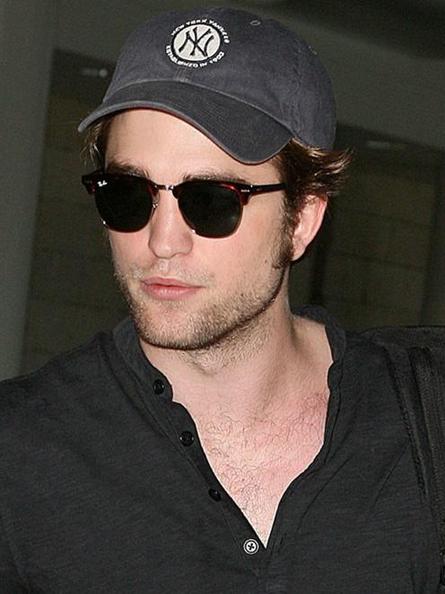 Rob leaves LAX for JFK