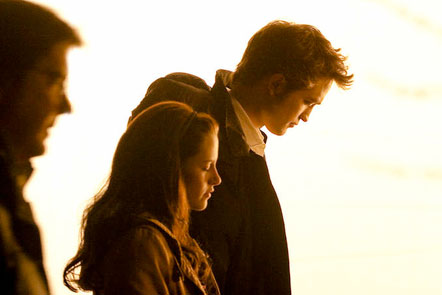 Kristen and Rob on "New Moon" set